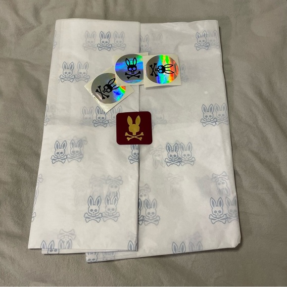 PSYCHO BUNNY Reusable Shopping Gift Bag with Wrapping Paper and Stickers - Picture 4 of 4